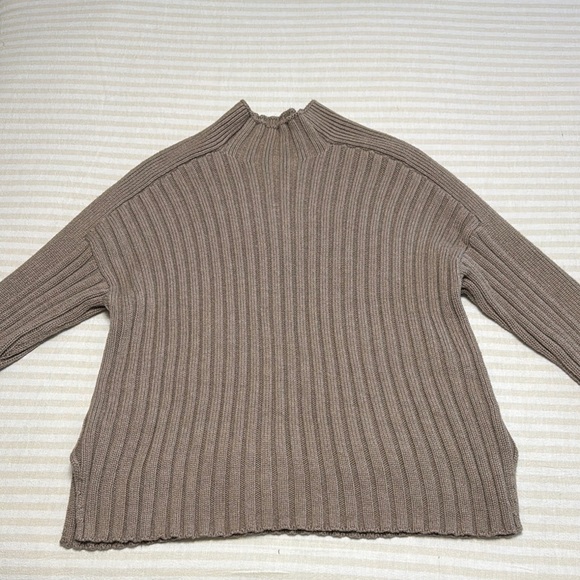 Cozy Tan Ribbed Sweater - Picture 1 of 1